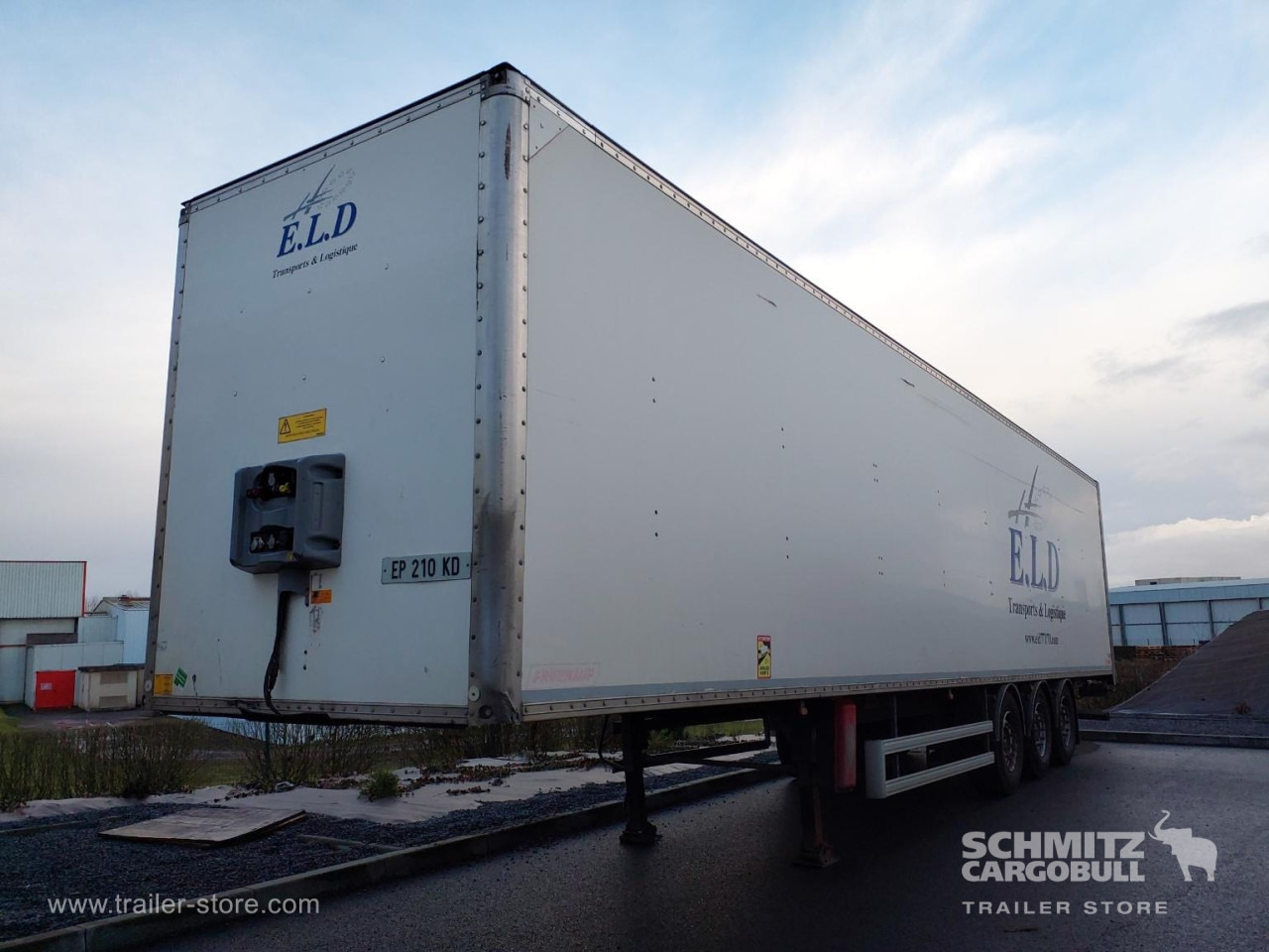 FRUEHAUF Dryfreight Standard Roller shutter door - Semi-reboque furgão: foto 1 FRUEHAUF Dryfreight Standard Roller shutter door - Semi-reboque furgão: foto 1
