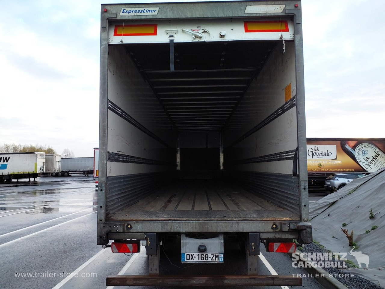 FRUEHAUF Dryfreight Standard Roller shutter door - Semi-reboque furgão: foto 4 FRUEHAUF Dryfreight Standard Roller shutter door - Semi-reboque furgão: foto 4