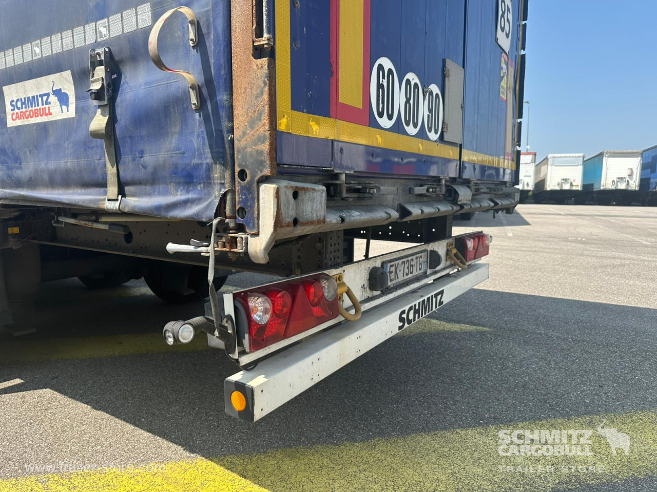 SCHMITZ Curtainsider Mega - Semi-reboque de lona: foto 2 SCHMITZ Curtainsider Mega - Semi-reboque de lona: foto 2