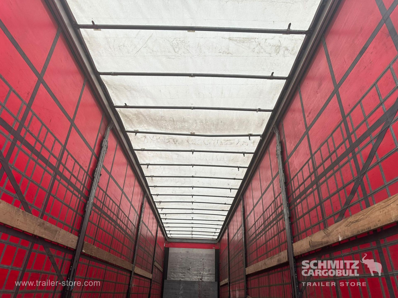 SCHMITZ Curtainsider Standard - Semi-reboque de lona: foto 5 SCHMITZ Curtainsider Standard - Semi-reboque de lona: foto 5