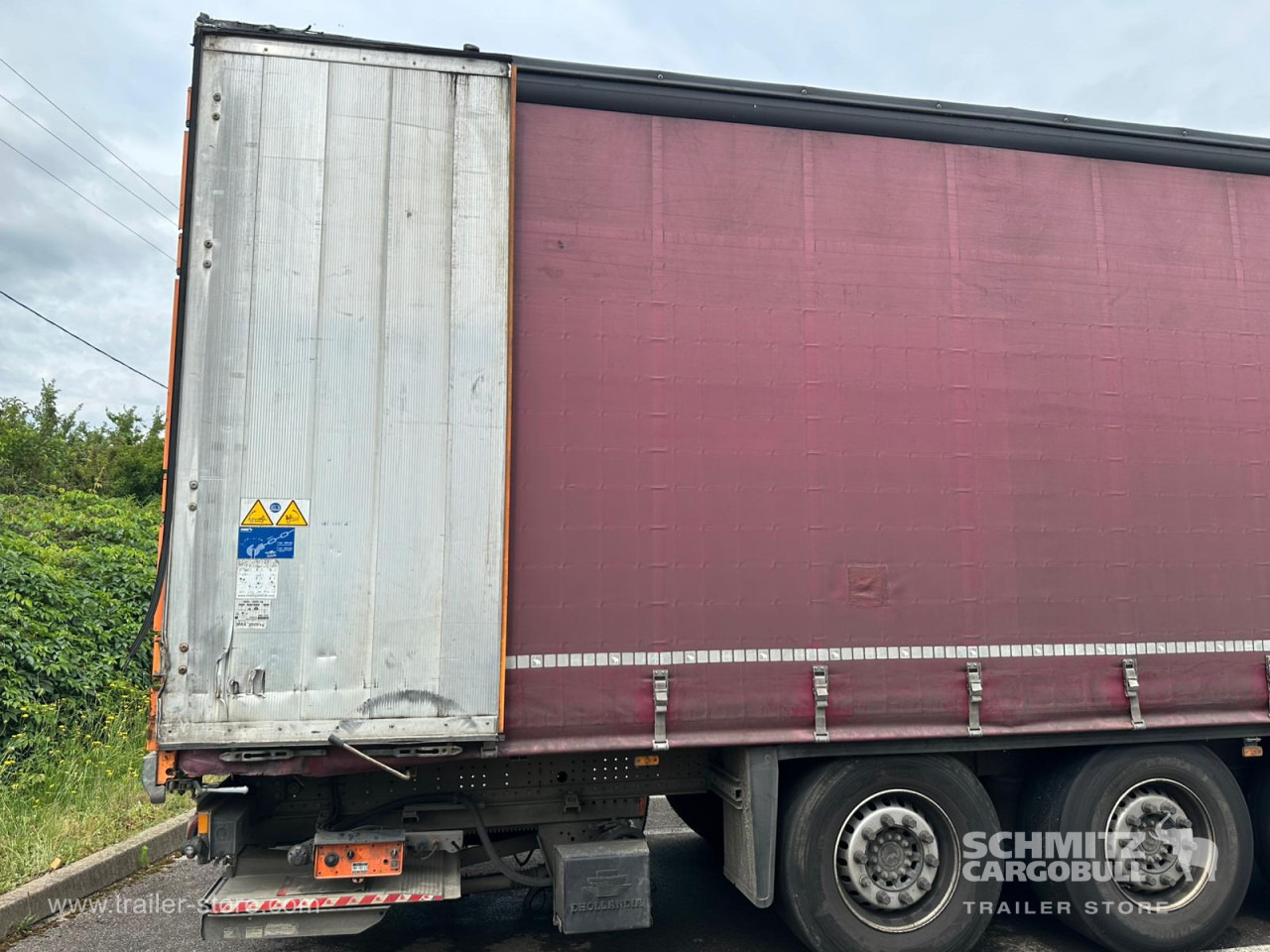 SCHMITZ Curtainsider Standard Taillift - Semi-reboque de lona: foto 5 SCHMITZ Curtainsider Standard Taillift - Semi-reboque de lona: foto 5