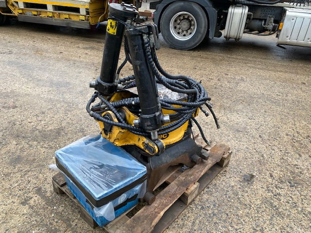 Engcon EC 20 - CW30EC - SS9SQ - Ohne TOP Parts - Tiltrotator: foto 1 Engcon EC 20 - CW30EC - SS9SQ - Ohne TOP Parts - Tiltrotator: foto 1