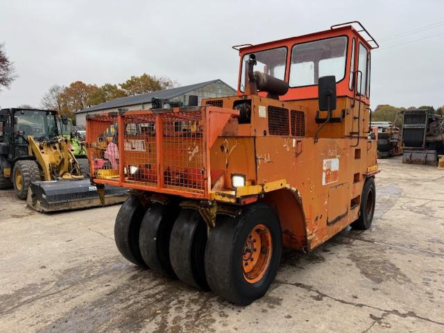 Hamm GRW 15 - Compactador de pneus: foto 1 Hamm GRW 15 - Compactador de pneus: foto 1