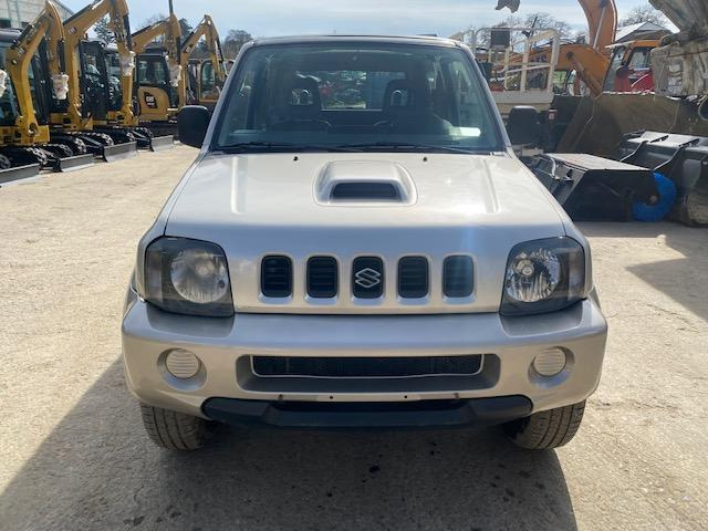 Automóvel Suzuki Jimny: foto 17