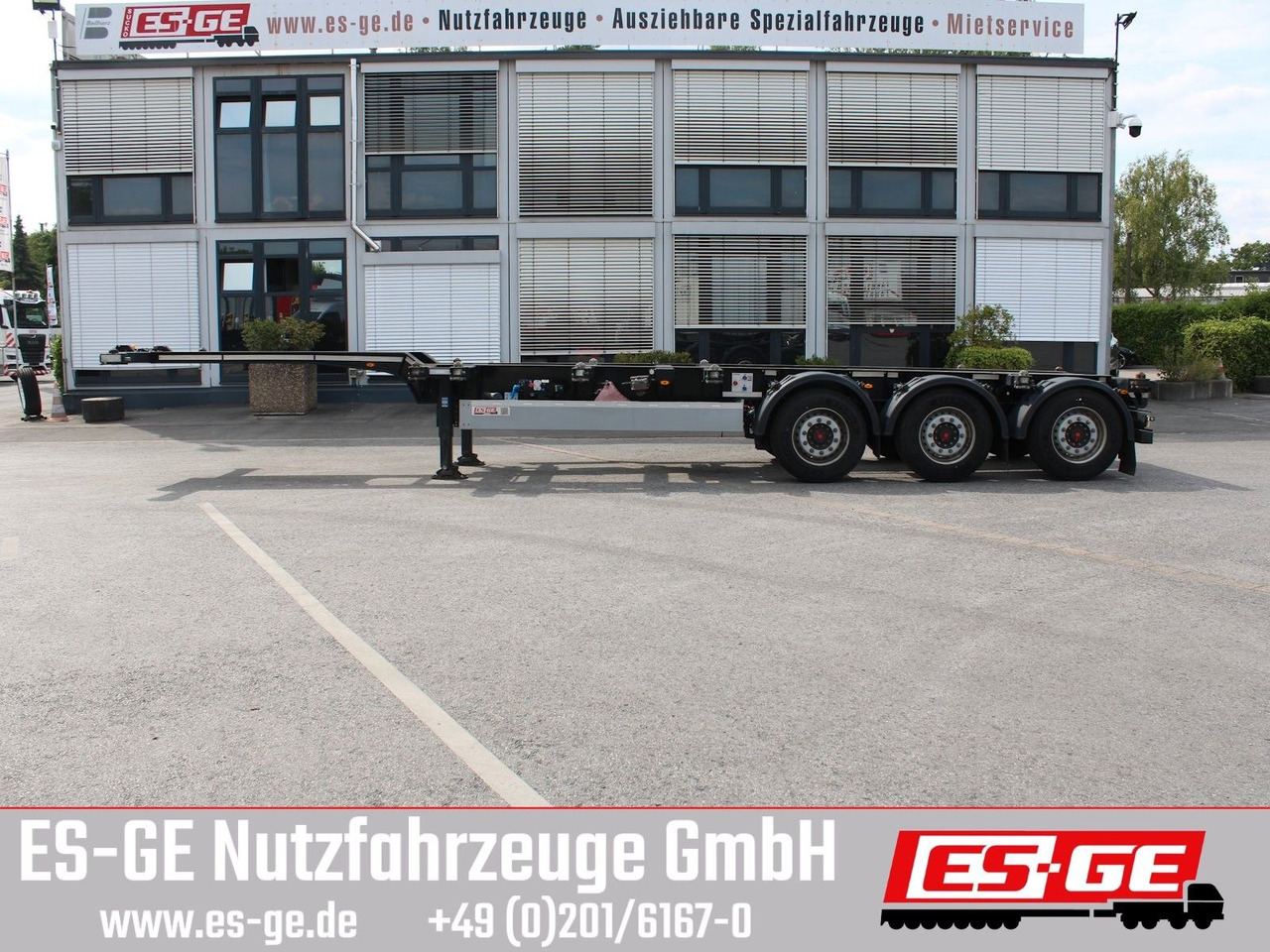 Kögel Port 40 simplex, pneumatischer Heckausschub - Semi-reboque transportador de contêineres/ Caixa móvel: foto 1 Kögel Port 40 simplex, pneumatischer Heckausschub - Semi-reboque transportador de contêineres/ Caixa móvel: foto 1