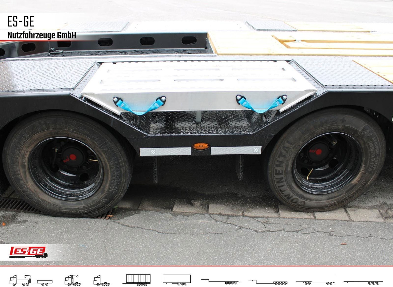 Schwarzmüller Tieflader mit gekröpftem Plateau - Reboque baixa: foto 5 Schwarzmüller Tieflader mit gekröpftem Plateau - Reboque baixa: foto 5