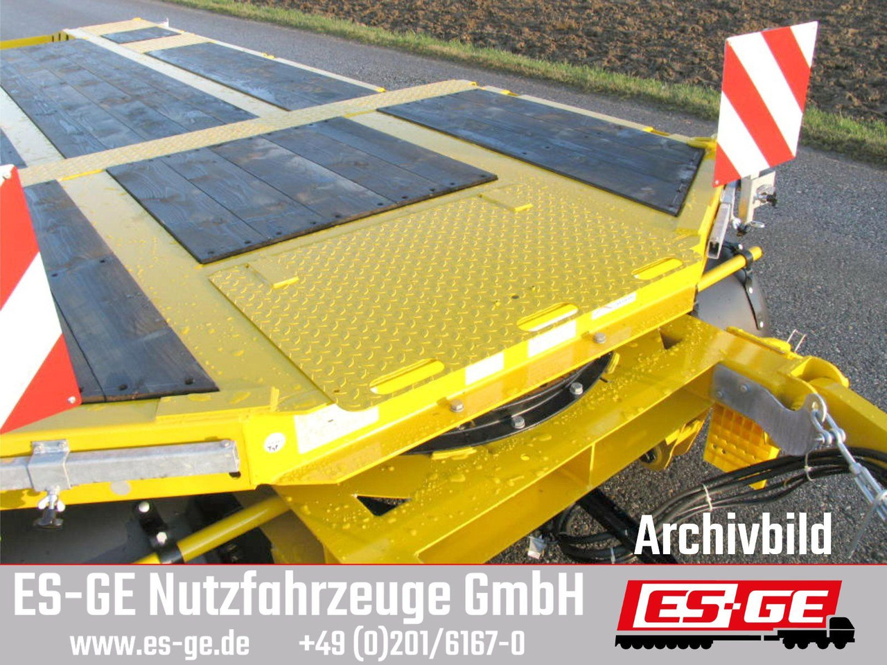 Schwarzmüller Tieflader mit gekröpftem Plateau - Reboque baixa: foto 4 Schwarzmüller Tieflader mit gekröpftem Plateau - Reboque baixa: foto 4