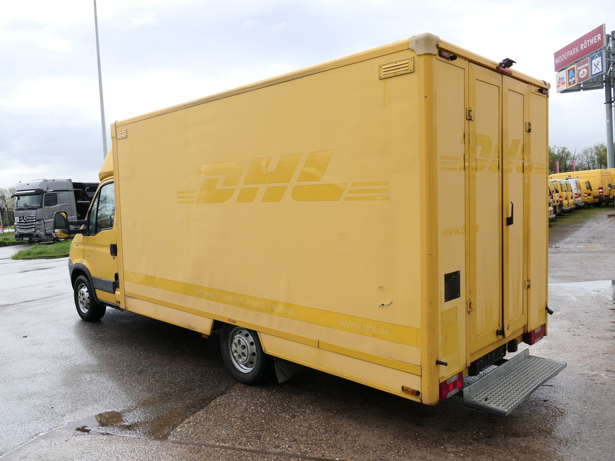 IVECO Daily 35 S11 C30C AUTOMATIK GETRIEBESCHADEN Rega - Carrinha de contentor: foto 5 IVECO Daily 35 S11 C30C AUTOMATIK GETRIEBESCHADEN Rega - Carrinha de contentor: foto 5