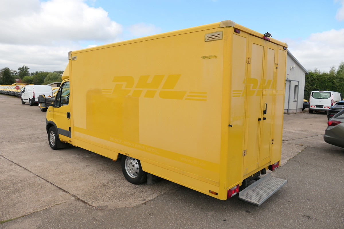 IVECO Daily 35 S11 C30C AUTOMATIK GETRIEBESCHADEN Rega - Carrinha de contentor: foto 3 IVECO Daily 35 S11 C30C AUTOMATIK GETRIEBESCHADEN Rega - Carrinha de contentor: foto 3