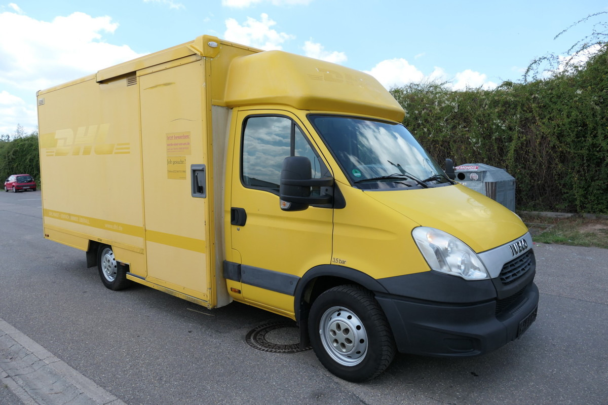 IVECO Daily 35 S11 C30C AUTOMATIK KAMERA MAXI KAMERA R - Carrinha de contentor: foto 2 IVECO Daily 35 S11 C30C AUTOMATIK KAMERA MAXI KAMERA R - Carrinha de contentor: foto 2