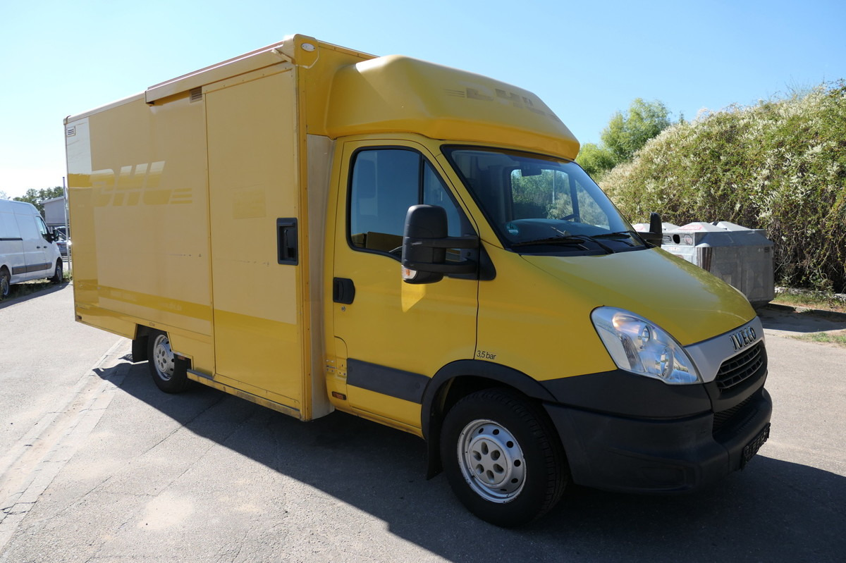 IVECO Daily 35 S11 C30C AUTOMATIK KAMERA Regale LUFT D - Carrinha de contentor: foto 2 IVECO Daily 35 S11 C30C AUTOMATIK KAMERA Regale LUFT D - Carrinha de contentor: foto 2