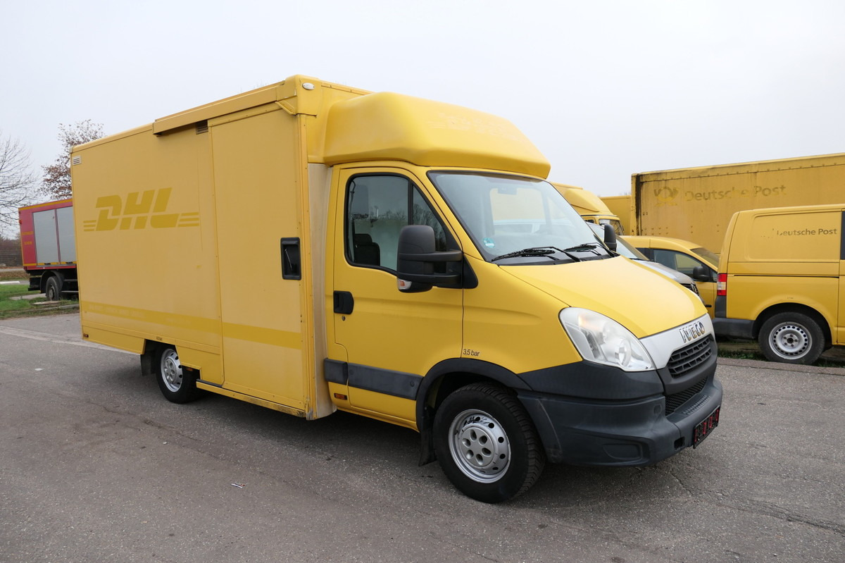 IVECO Daily 35 S11 C30C AUTOMATIK KAMERA Regale LUFT D - Carrinha de contentor: foto 2 IVECO Daily 35 S11 C30C AUTOMATIK KAMERA Regale LUFT D - Carrinha de contentor: foto 2