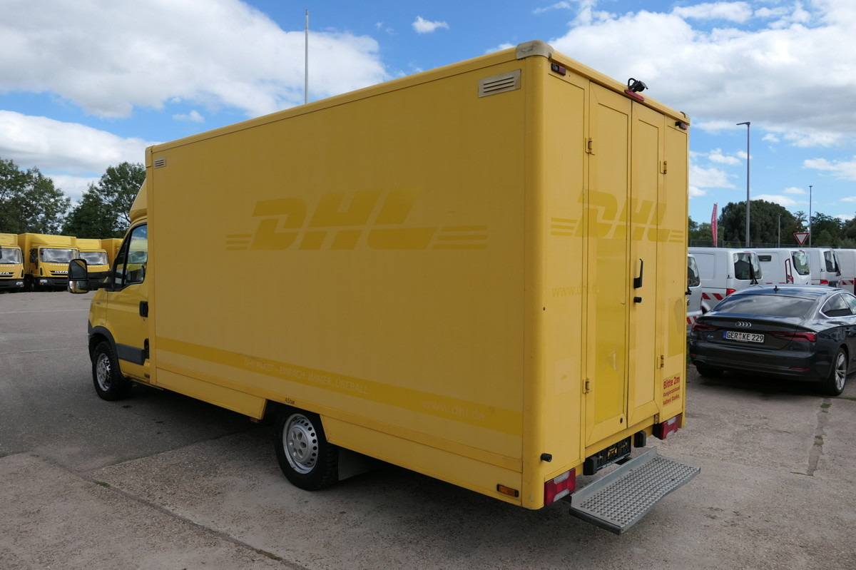 IVECO Daily 35 S11 C30C AUTOMATIK KAMERA Regale LUFT D - Carrinha de contentor: foto 4 IVECO Daily 35 S11 C30C AUTOMATIK KAMERA Regale LUFT D - Carrinha de contentor: foto 4