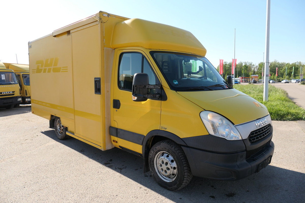 IVECO Daily 35 S11 C30C AUTOMATIK KAMERA Regale LUFT D - Carrinha de contentor: foto 2 IVECO Daily 35 S11 C30C AUTOMATIK KAMERA Regale LUFT D - Carrinha de contentor: foto 2