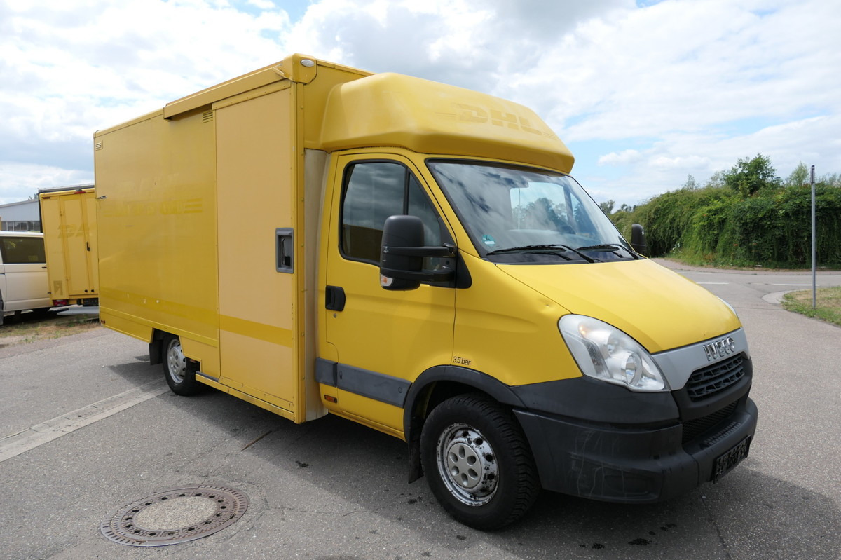 IVECO Daily 35 S11 C30C AUTOMATIK KAMERA Regale LUFT D - Carrinha de contentor: foto 2 IVECO Daily 35 S11 C30C AUTOMATIK KAMERA Regale LUFT D - Carrinha de contentor: foto 2