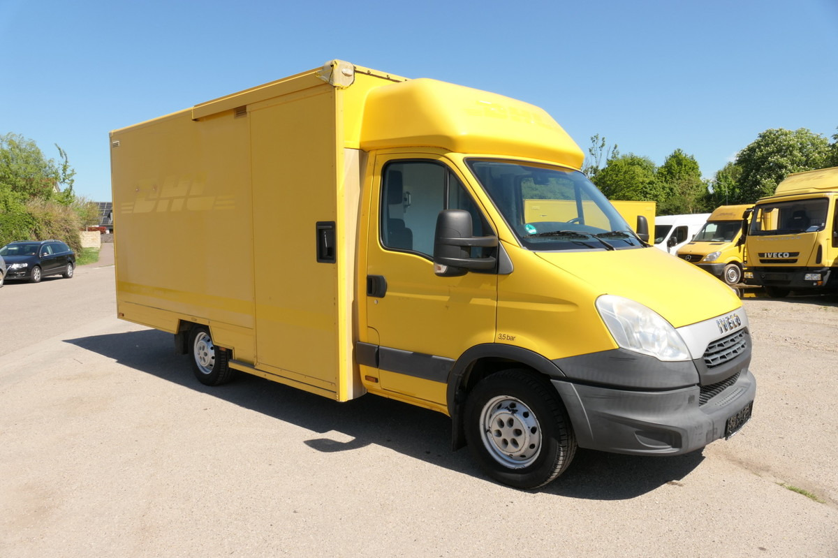 IVECO Daily 35 S11 C30C AUTOMATIK KAMERA Regale LUFT D - Carrinha de contentor: foto 2 IVECO Daily 35 S11 C30C AUTOMATIK KAMERA Regale LUFT D - Carrinha de contentor: foto 2