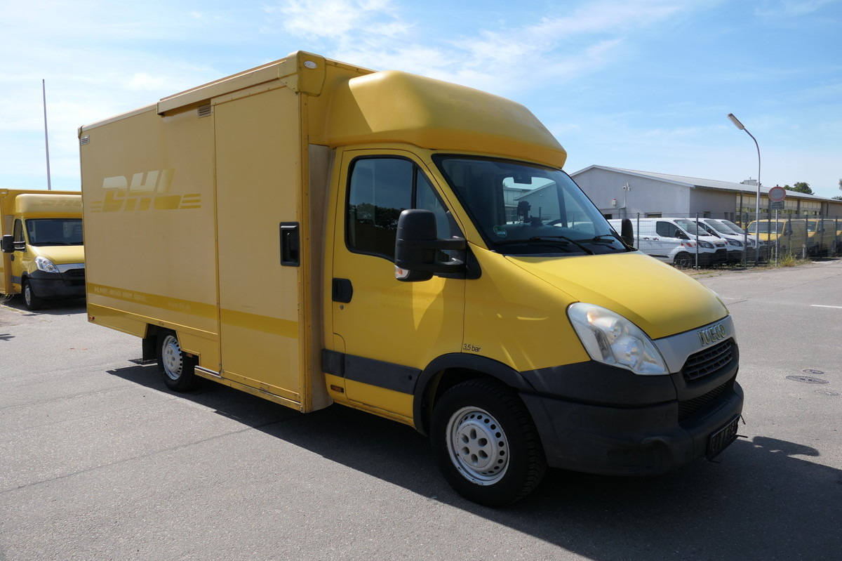 IVECO Daily 35 S11 C30C AUTOMATIK KAMERA Regale LUFT D - Carrinha de contentor: foto 2 IVECO Daily 35 S11 C30C AUTOMATIK KAMERA Regale LUFT D - Carrinha de contentor: foto 2
