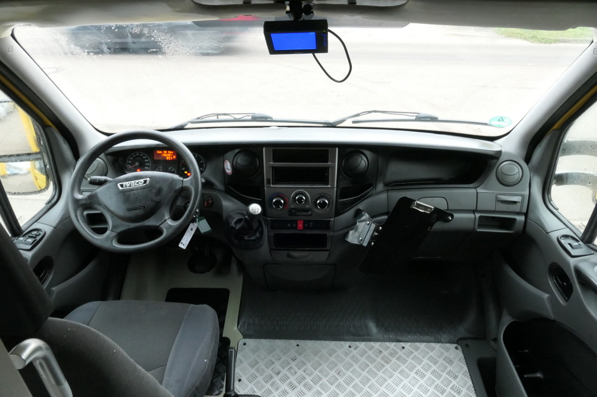 Carrinha de contentor IVECO Daily 35 S11 C30C AUTOMATIK Regale LUFT - EURO 5: foto 6