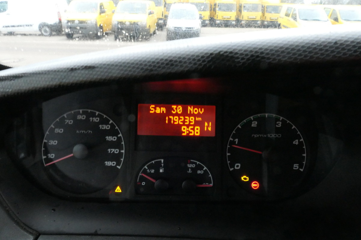 Carrinha de contentor IVECO Daily 35 S11 C30C AUTOMATIK Regale LUFT - EURO 5: foto 12