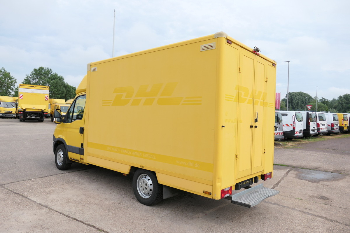 IVECO Daily 35 S11 C30C Kurz AUTOMATIK KAMERA Regale L - Carrinha de contentor: foto 3 IVECO Daily 35 S11 C30C Kurz AUTOMATIK KAMERA Regale L - Carrinha de contentor: foto 3
