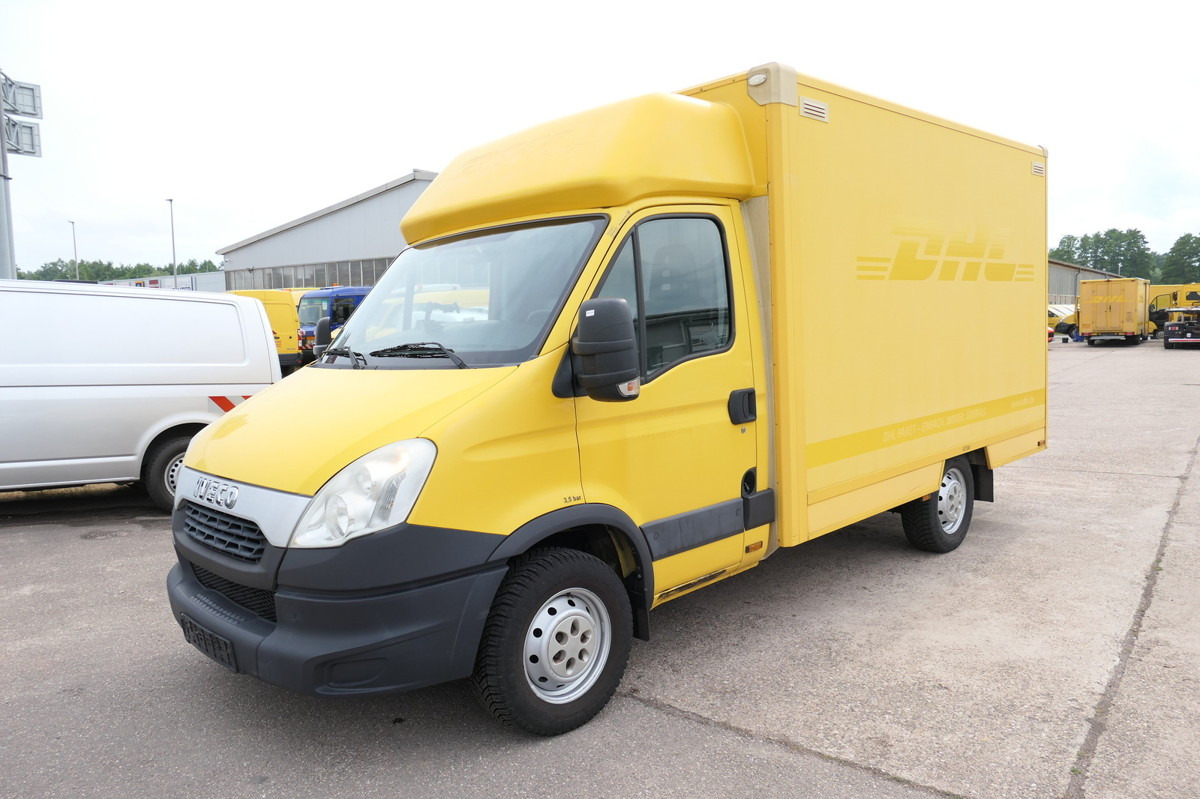 IVECO Daily 35 S11 C30C Kurz AUTOMATIK KAMERA Regale L - Carrinha de contentor: foto 1 IVECO Daily 35 S11 C30C Kurz AUTOMATIK KAMERA Regale L - Carrinha de contentor: foto 1