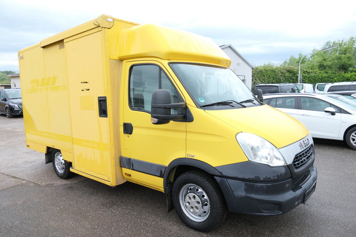 IVECO Daily 35 S11 C30C Kurz AUTOMATIK KAMERA Regale L - Carrinha de contentor: foto 2 IVECO Daily 35 S11 C30C Kurz AUTOMATIK KAMERA Regale L - Carrinha de contentor: foto 2