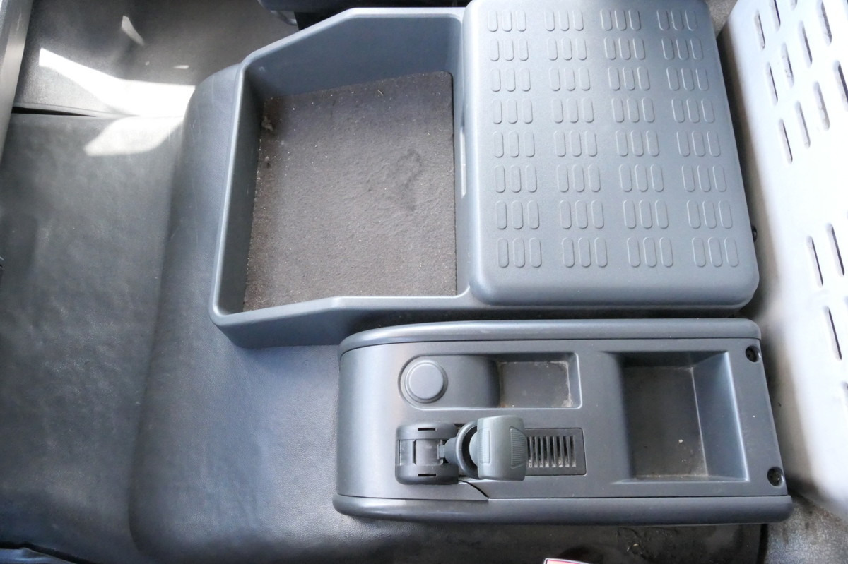 Locação financeira de IVECO EuroCargo ML 75 E 16 P LBW LUFT AUTOMATIK COC EU IVECO EuroCargo ML 75 E 16 P LBW LUFT AUTOMATIK COC EU: foto 8 Locação financeira de IVECO EuroCargo ML 75 E 16 P LBW LUFT AUTOMATIK COC EU IVECO EuroCargo ML 75 E 16 P LBW LUFT AUTOMATIK COC EU: foto 8