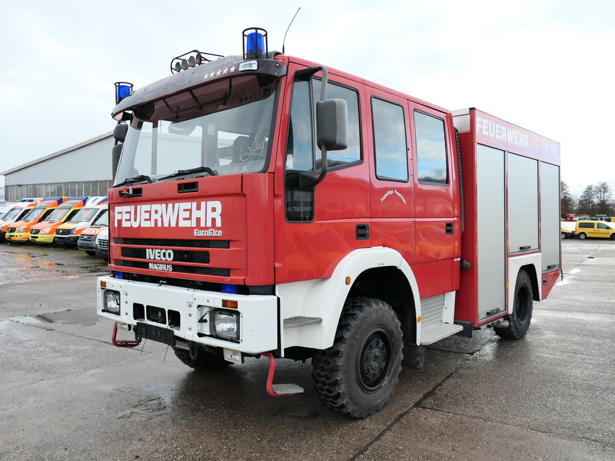 IVECO FF 95 E 18W LF 8/6 DoKa 4X4 SFZ FEUERWEHR Löschf - Carro de bombeiro: foto 1 IVECO FF 95 E 18W LF 8/6 DoKa 4X4 SFZ FEUERWEHR Löschf - Carro de bombeiro: foto 1