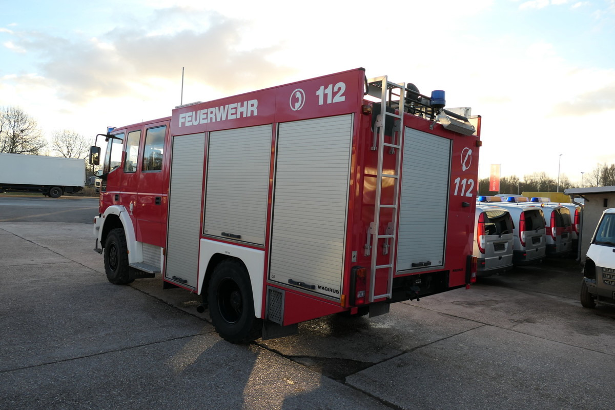 IVECO FF 95 E LF 8 DoKa AHK 4X4 SFZ FEUERWEHR Einzelbe - Carro de bombeiro: foto 4 IVECO FF 95 E LF 8 DoKa AHK 4X4 SFZ FEUERWEHR Einzelbe - Carro de bombeiro: foto 4