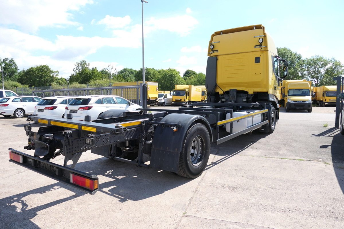 IVECO Stralis AS 190 S 420 ECO LBW AHK KLIMA INTARDER - Camião transportador de contêineres/ Caixa móvel: foto 4 IVECO Stralis AS 190 S 420 ECO LBW AHK KLIMA INTARDER - Camião transportador de contêineres/ Caixa móvel: foto 4