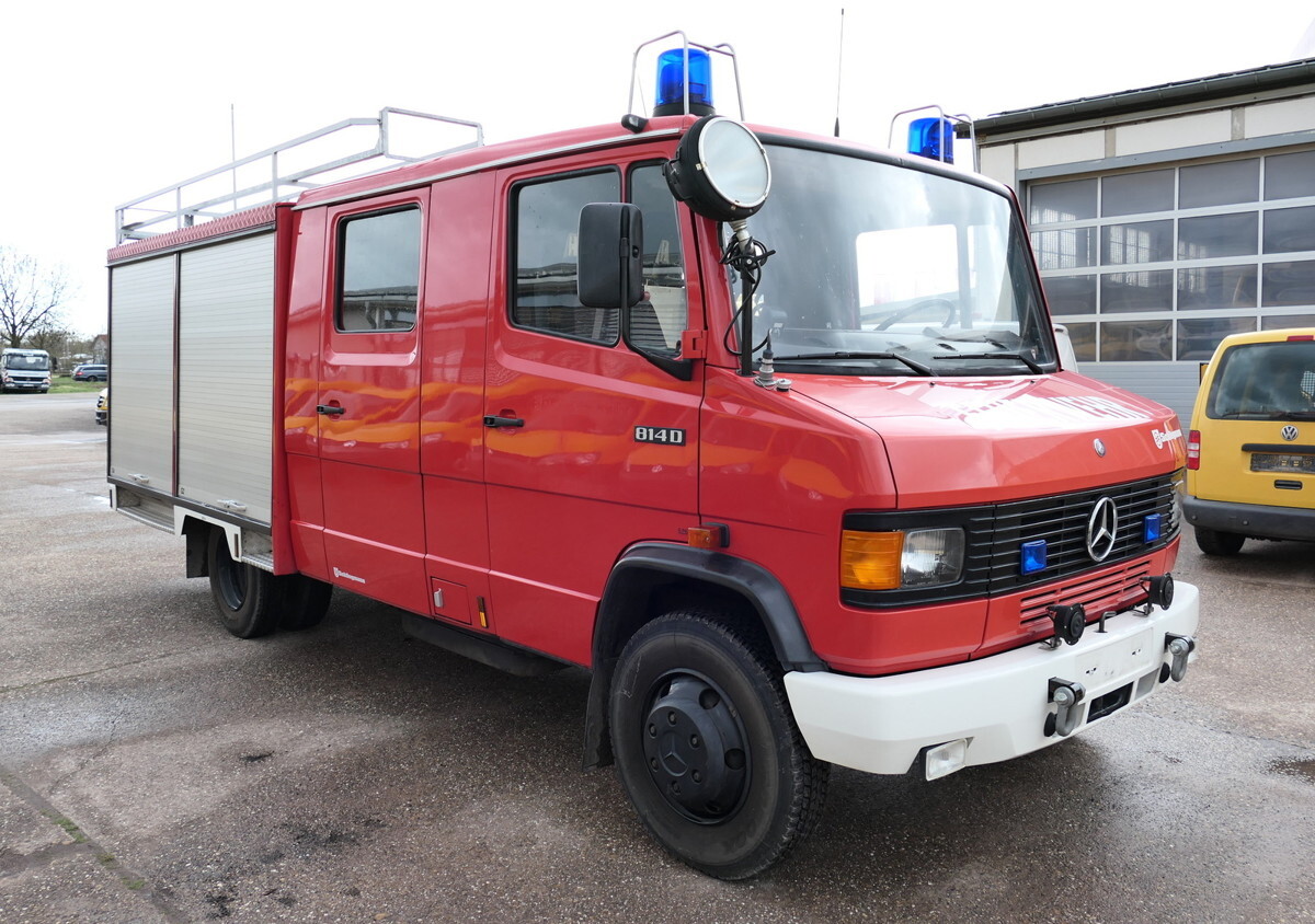 MERCEDES-BENZ 814 D LF 8/6 DoKa AHK Löschwassertank 600L Schli - Ambulância: foto 3 MERCEDES-BENZ 814 D LF 8/6 DoKa AHK Löschwassertank 600L Schli - Ambulância: foto 3