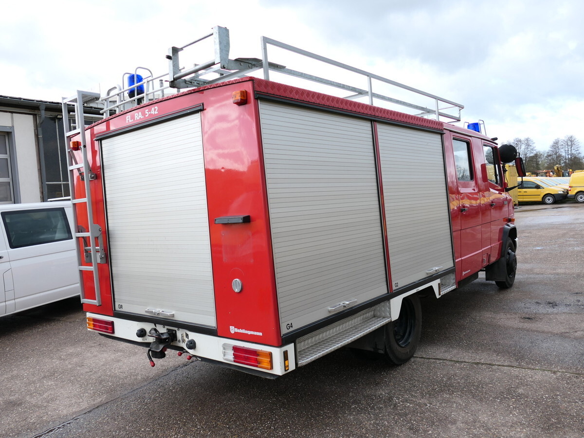 MERCEDES-BENZ 814 D LF 8/6 DoKa AHK Löschwassertank 600L Schli - Ambulância: foto 5 MERCEDES-BENZ 814 D LF 8/6 DoKa AHK Löschwassertank 600L Schli - Ambulância: foto 5