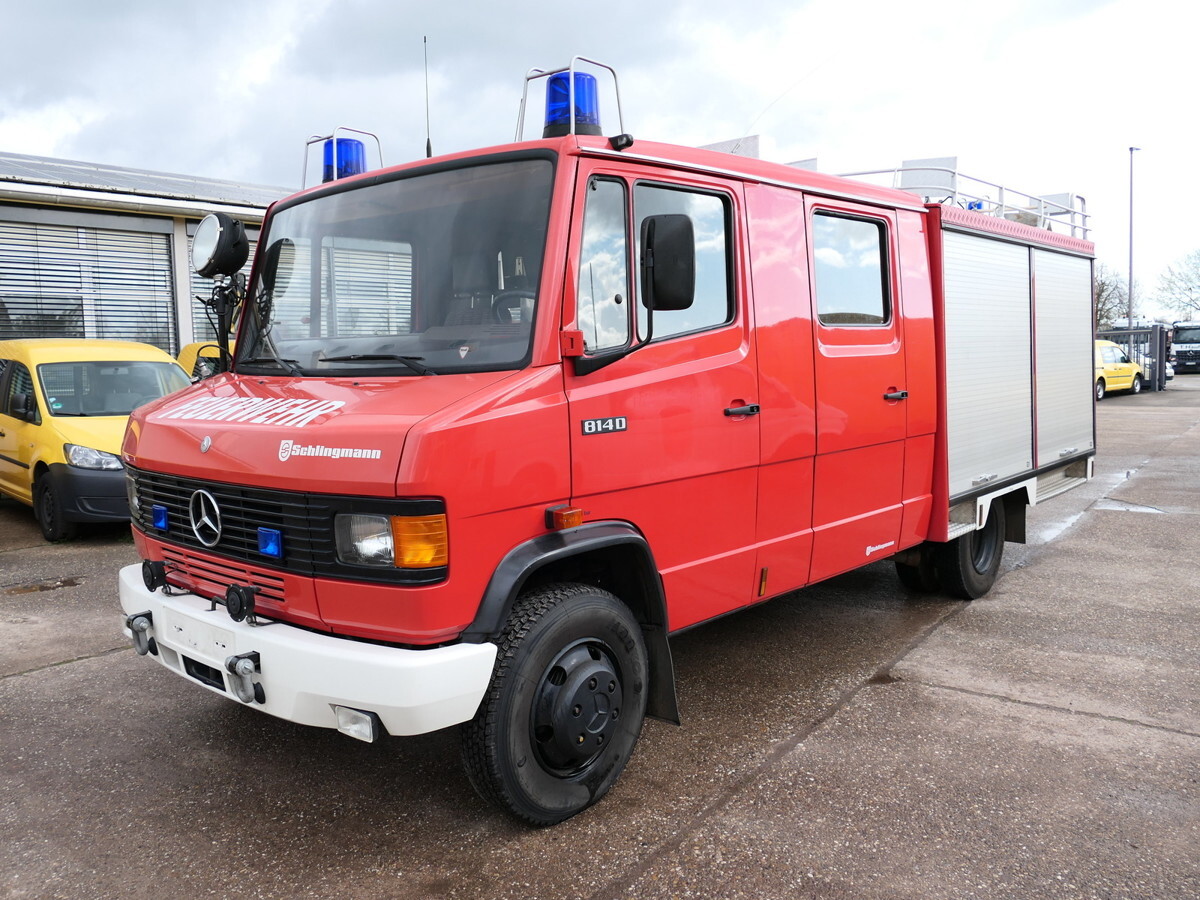 MERCEDES-BENZ 814 D LF 8/6 DoKa AHK Löschwassertank 600L Schli - Ambulância: foto 1 MERCEDES-BENZ 814 D LF 8/6 DoKa AHK Löschwassertank 600L Schli - Ambulância: foto 1