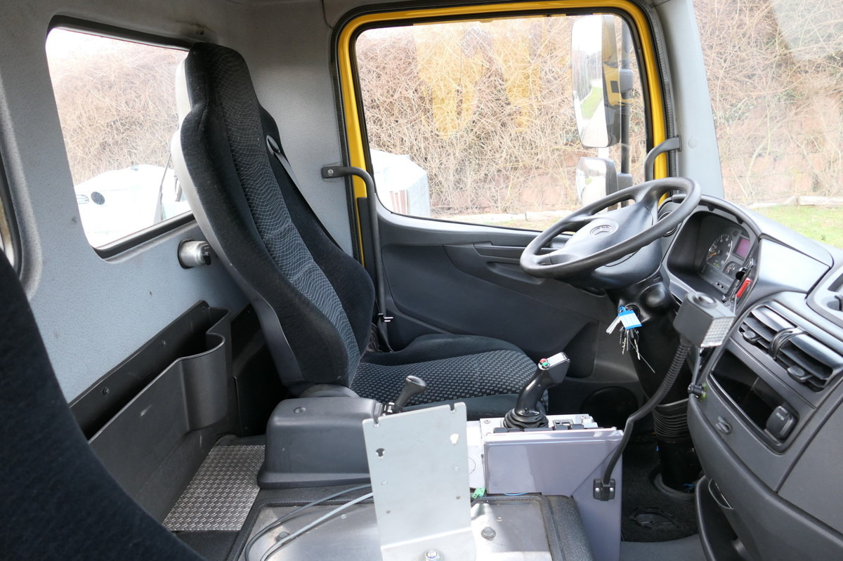 Camião transportador de contêineres/ Caixa móvel MERCEDES-BENZ KAMAG WBH 25 Wiesel Terberg Umsetzfahrz. Sattelk: foto 11
