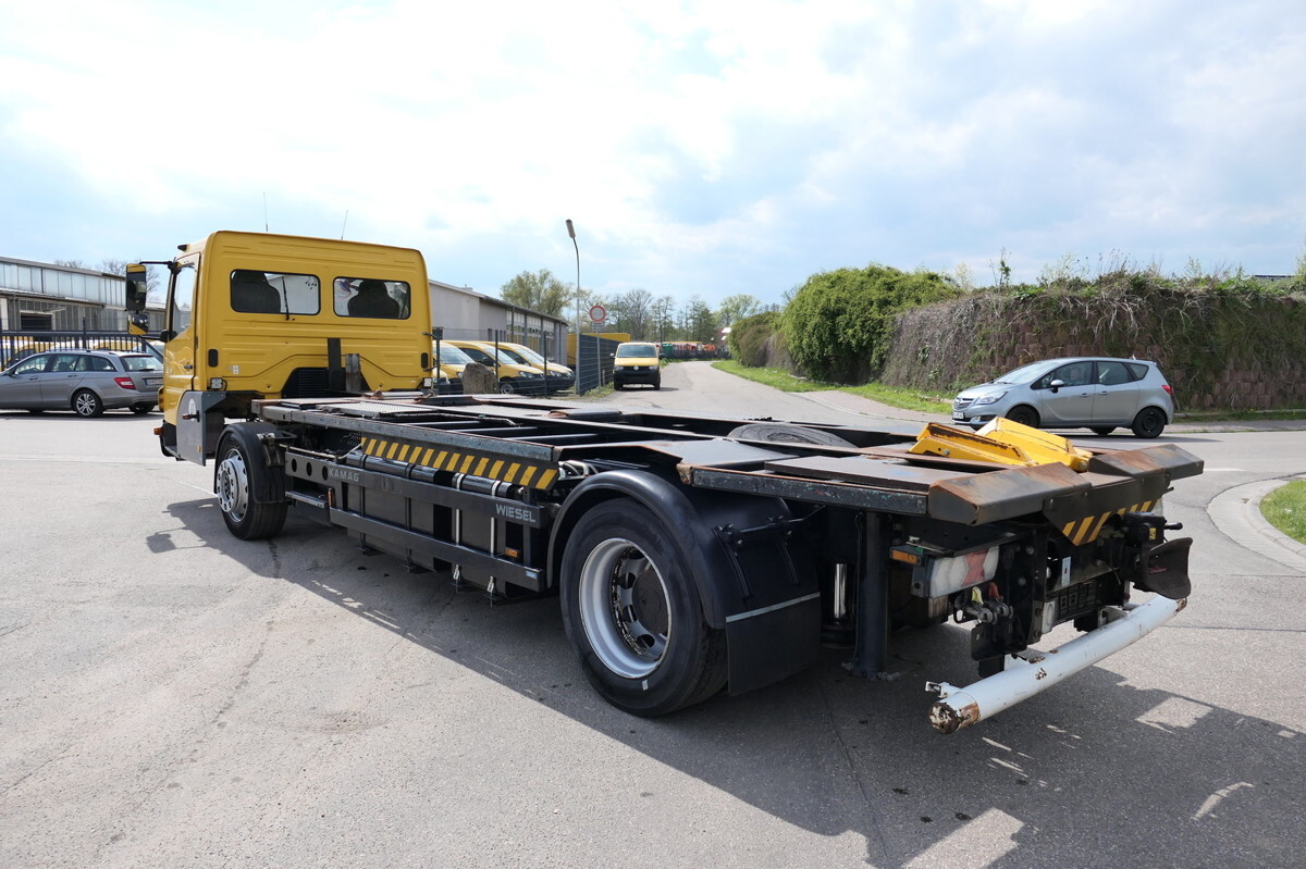 MERCEDES-BENZ KAMAG WBH 25 Wiesel Terberg Umsetzfahrz. Sattelk - Camião transportador de contêineres/ Caixa móvel: foto 4 MERCEDES-BENZ KAMAG WBH 25 Wiesel Terberg Umsetzfahrz. Sattelk - Camião transportador de contêineres/ Caixa móvel: foto 4