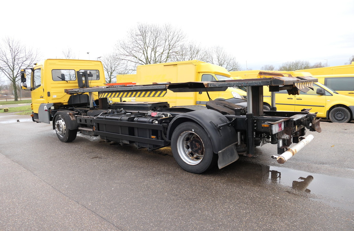 MERCEDES-BENZ KAMAG WBH 25 Wiesel Terberg Umsetzfahrz. Sattelk - Camião transportador de contêineres/ Caixa móvel: foto 2 MERCEDES-BENZ KAMAG WBH 25 Wiesel Terberg Umsetzfahrz. Sattelk - Camião transportador de contêineres/ Caixa móvel: foto 2