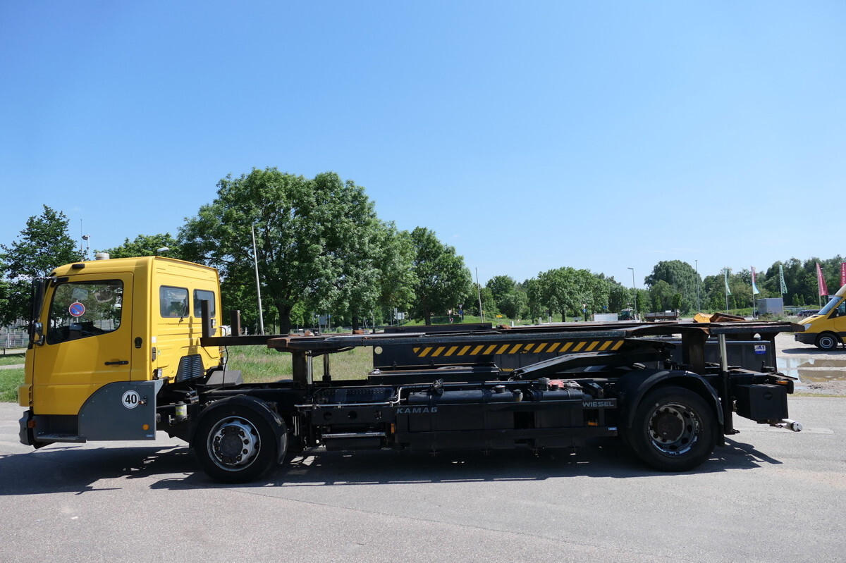Camião transportador de contêineres/ Caixa móvel MERCEDES-BENZ KAMAG WBH 25 Wiesel Terberg Umsetzfahrz. Sattelk: foto 7 Camião transportador de contêineres/ Caixa móvel MERCEDES-BENZ KAMAG WBH 25 Wiesel Terberg Umsetzfahrz. Sattelk: foto 7