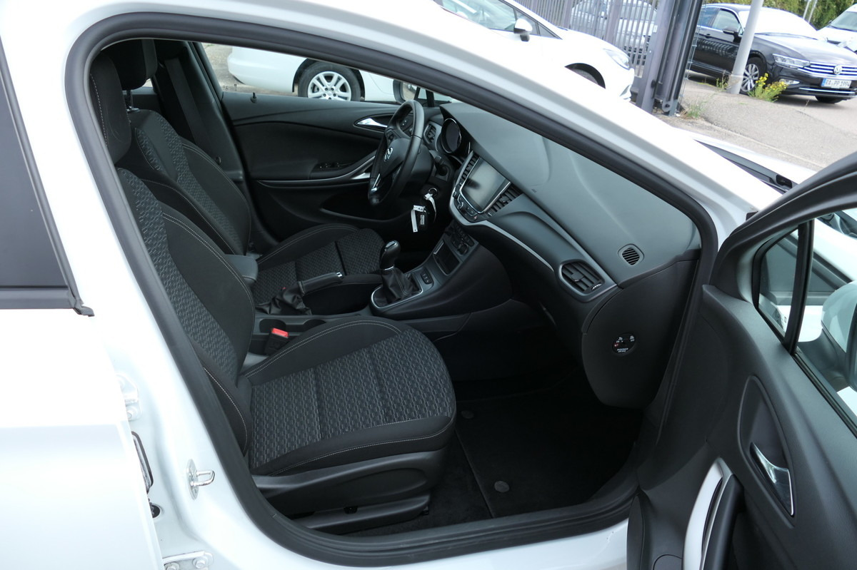 OPEL Astra K 1.6 CDTI Edition S/S KLIMA - Automóvel: foto 5 OPEL Astra K 1.6 CDTI Edition S/S KLIMA - Automóvel: foto 5