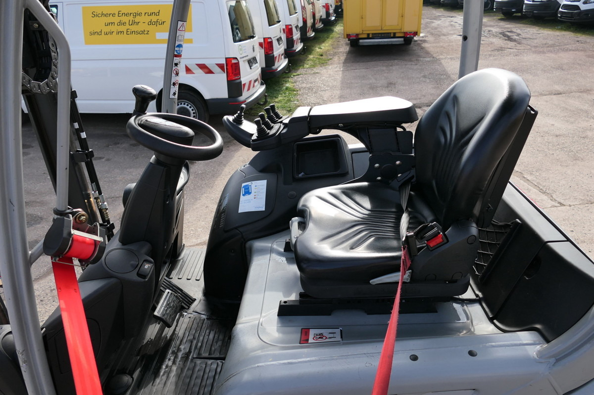 STILL RX 20-18P/H 4-RAD - Empilhador montado em camião: foto 5 STILL RX 20-18P/H 4-RAD - Empilhador montado em camião: foto 5