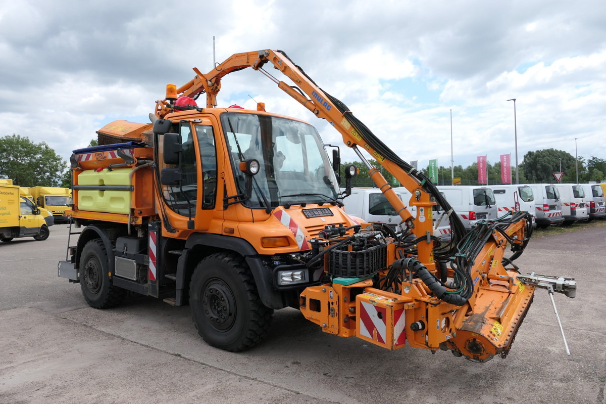 UNIMOG U400 405/12 - Camião basculante: foto 3 UNIMOG U400 405/12 - Camião basculante: foto 3