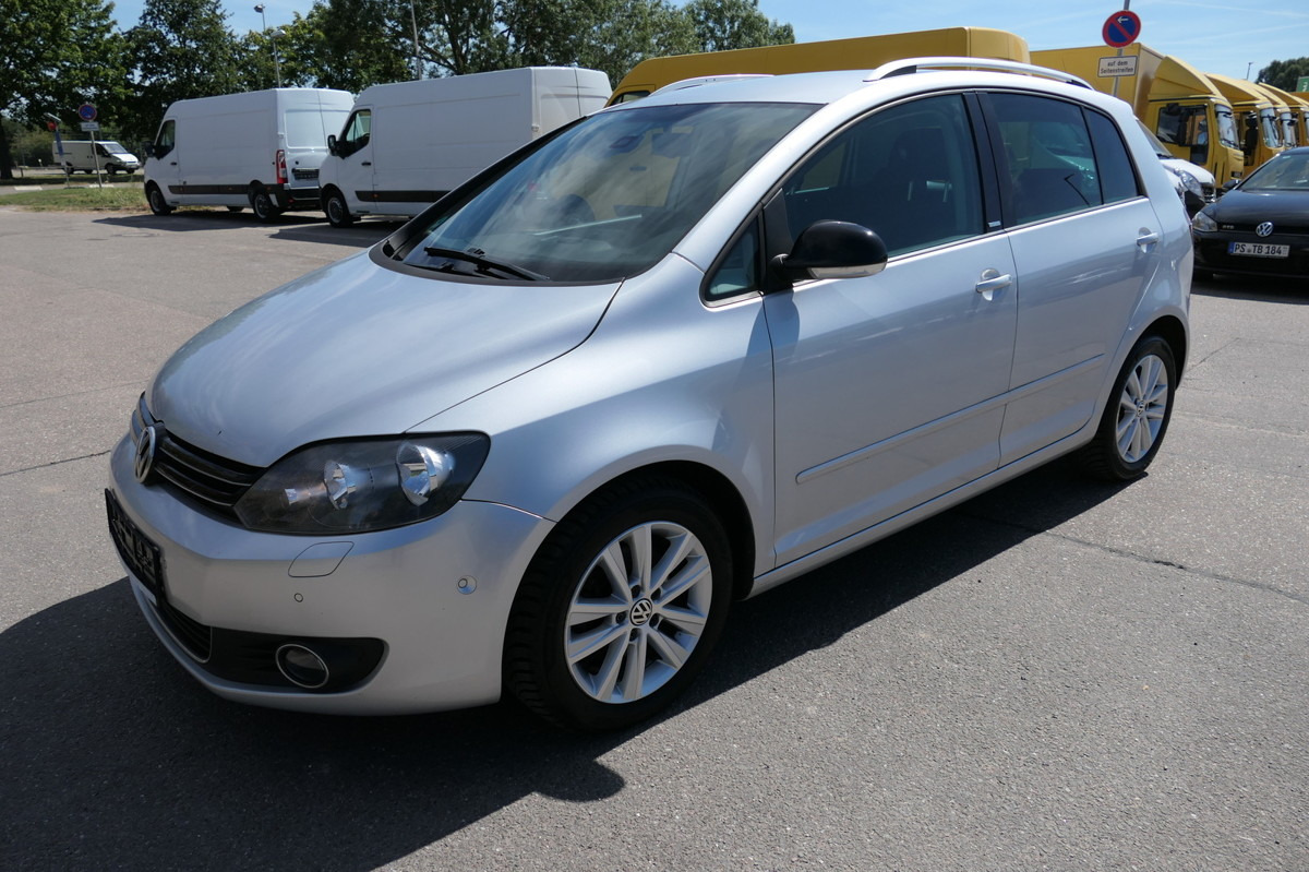 VW Golf VI Plus 1.6 TDI BMT Style KLIMA - Sedan: foto 1 VW Golf VI Plus 1.6 TDI BMT Style KLIMA - Sedan: foto 1