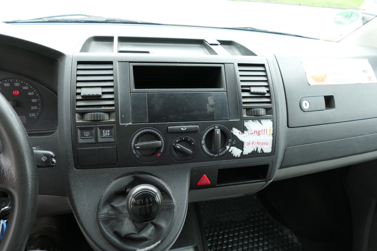 Furgão compacto VW T5 Transporter 1.9 TDI 2-Sitzer PARKTRONIK 2xSCH: foto 11 Furgão compacto VW T5 Transporter 1.9 TDI 2-Sitzer PARKTRONIK 2xSCH: foto 11