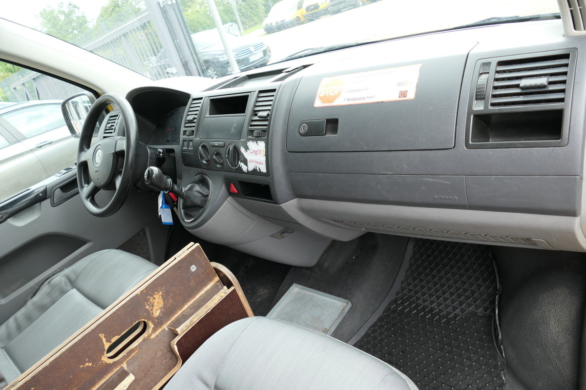 Furgão compacto VW T5 Transporter 1.9 TDI 2-Sitzer PARKTRONIK 2xSCH: foto 8 Furgão compacto VW T5 Transporter 1.9 TDI 2-Sitzer PARKTRONIK 2xSCH: foto 8