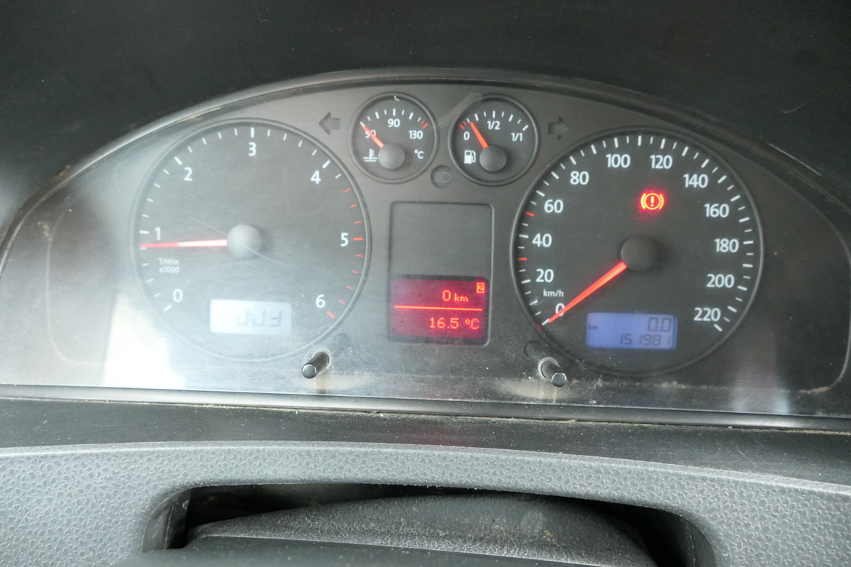 Furgão compacto VW T5 Transporter 1.9 TDI 2-Sitzer PARKTRONIK 2xSCH: foto 13 Furgão compacto VW T5 Transporter 1.9 TDI 2-Sitzer PARKTRONIK 2xSCH: foto 13