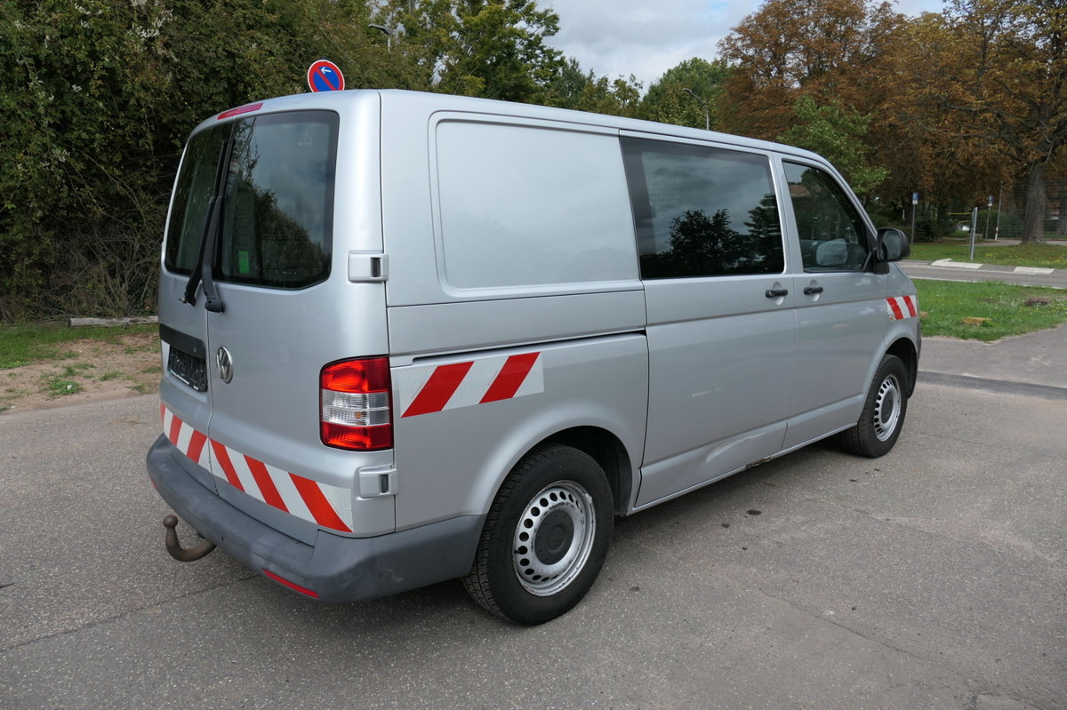 VW T5 Transporter 2.0 TDI 4Motion Flügeltür Klima A - Furgão compacto: foto 4 VW T5 Transporter 2.0 TDI 4Motion Flügeltür Klima A - Furgão compacto: foto 4