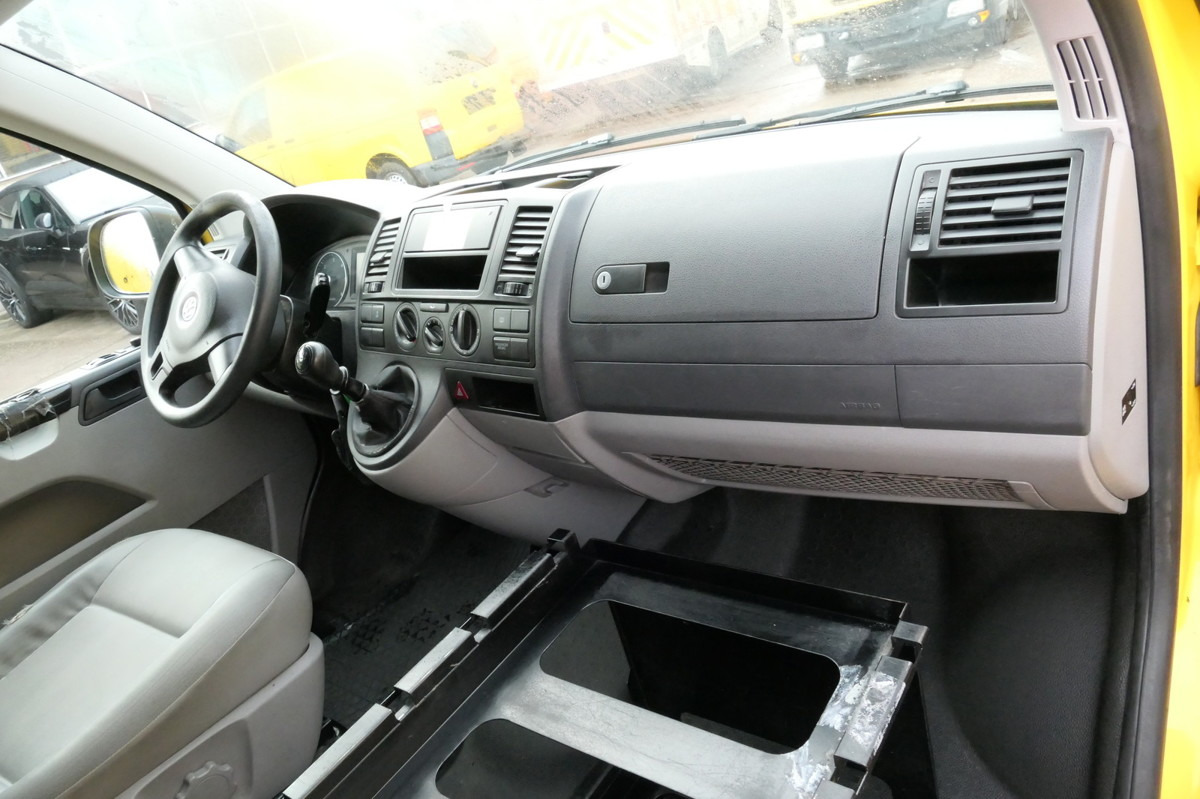 Furgão compacto VW T5 Transporter 2.0 TDI EURO-5 PARKTRONIK CoC: foto 6 Furgão compacto VW T5 Transporter 2.0 TDI EURO-5 PARKTRONIK CoC: foto 6