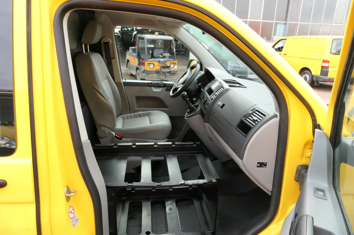 Furgão compacto VW T5 Transporter 2.0 TDI EURO-5 PARKTRONIK CoC: foto 5 Furgão compacto VW T5 Transporter 2.0 TDI EURO-5 PARKTRONIK CoC: foto 5
