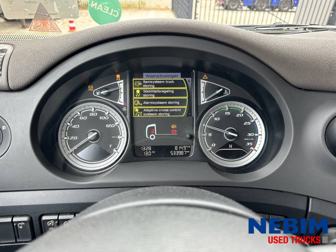 DAF CF 230 4x2 - 19.000 Kg. - Camião furgão: foto 3 DAF CF 230 4x2 - 19.000 Kg. - Camião furgão: foto 3