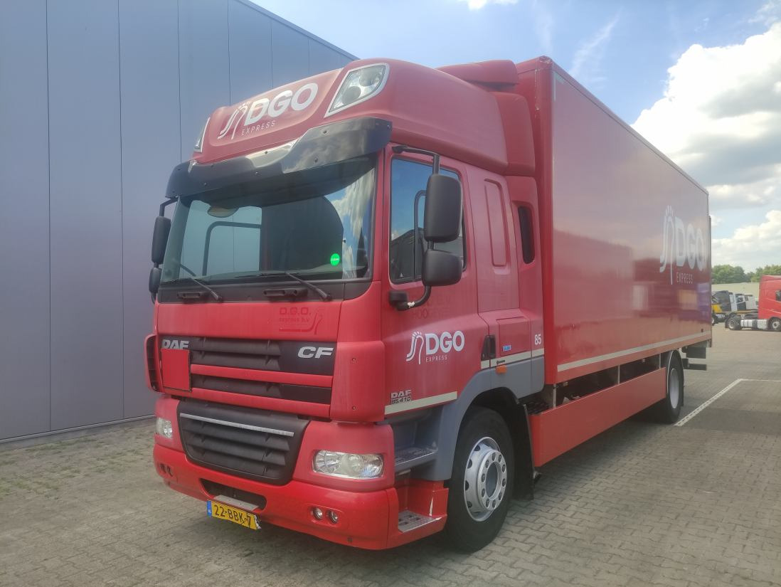 DAF CF 85.410 4x2 Spacecab - Camião furgão: foto 1 DAF CF 85.410 4x2 Spacecab - Camião furgão: foto 1