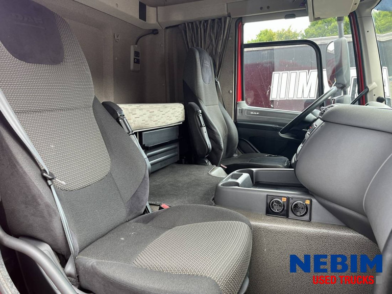 DAF CF400 4X2 + WECON Trailer - Camião furgão: foto 4 DAF CF400 4X2 + WECON Trailer - Camião furgão: foto 4